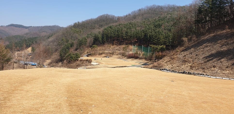 세컨샷 지점에서 본 그린