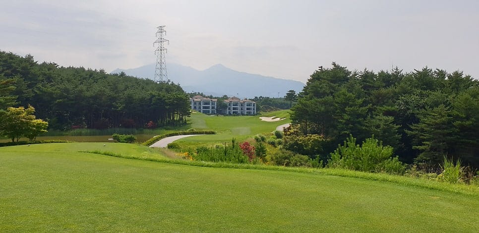 레이크 코스 3번홀 파4