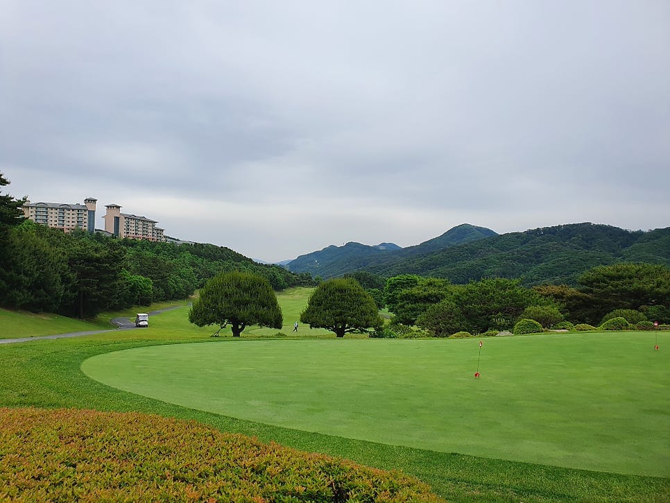 스타트 광장 앞 퍼팅 연습장